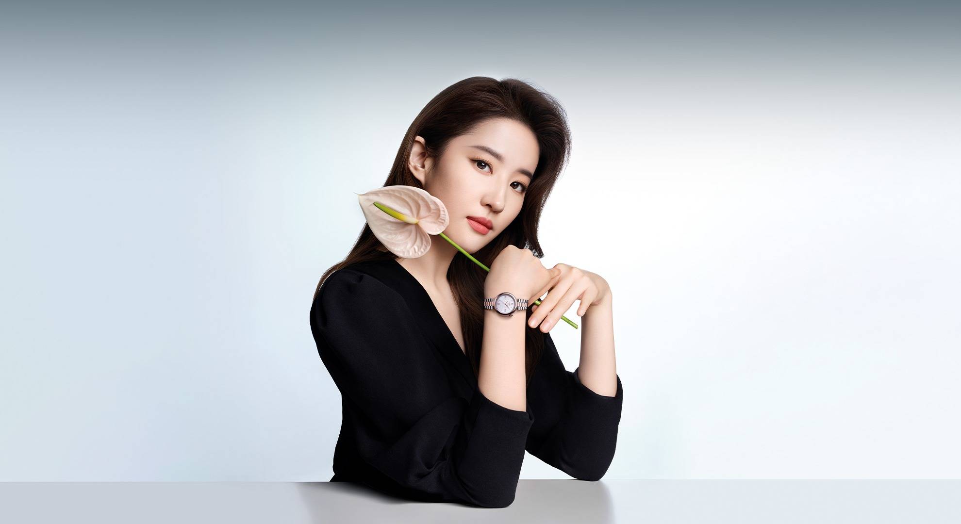 女士机械手表总有一款适合你腕间的优雅：2025十大(图5)