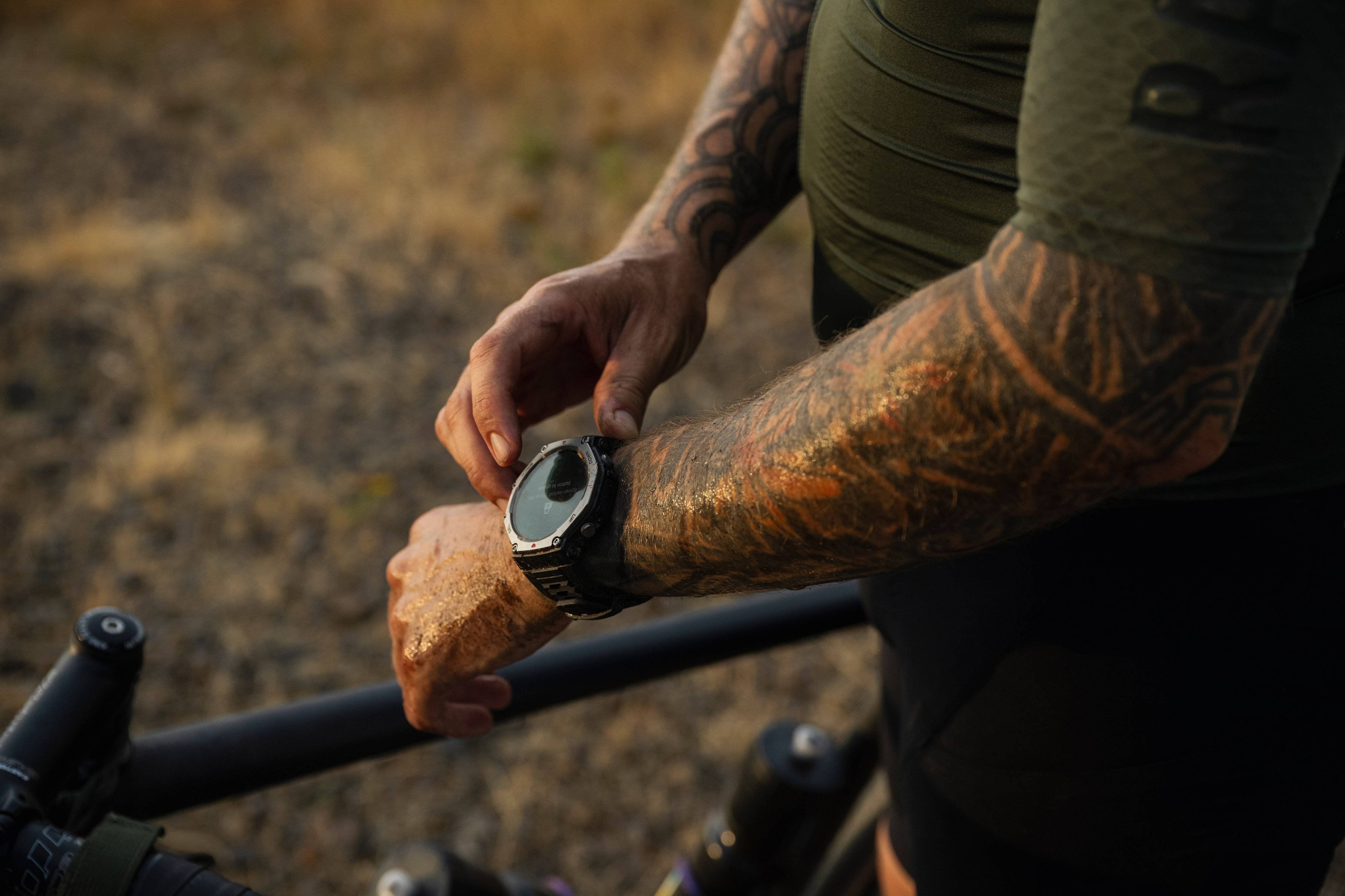 ctive2S领衔专业与智能并存2026运动手表口碑榜：华米